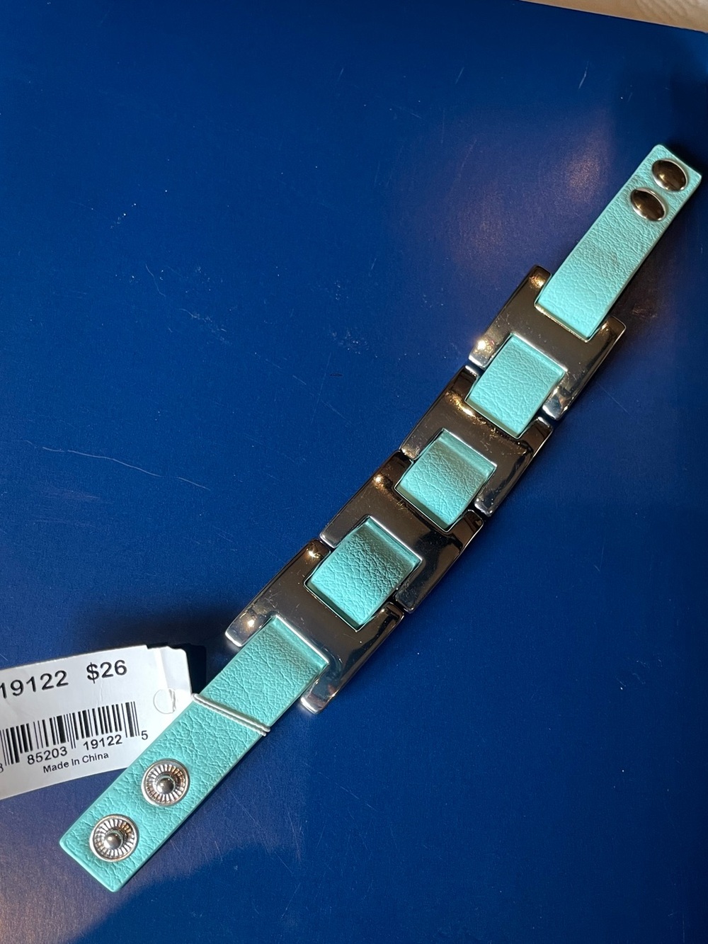 ViVI Turquoise and Silver Link Leather Bracelet